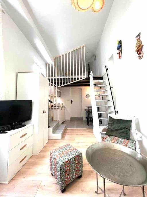 Jolie Mini Maison Lovely Tiny House Вітрі-сюр-Сен Екстер'єр фото